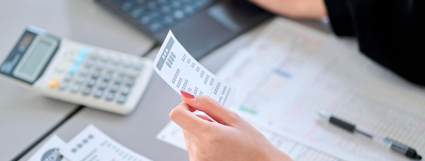 ¿Qué gastos son deducibles de impuestos para mi empresa?